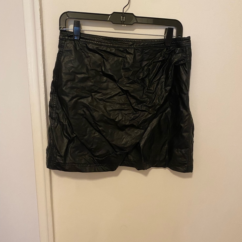 Faux leather free people envelope skirt black size 12